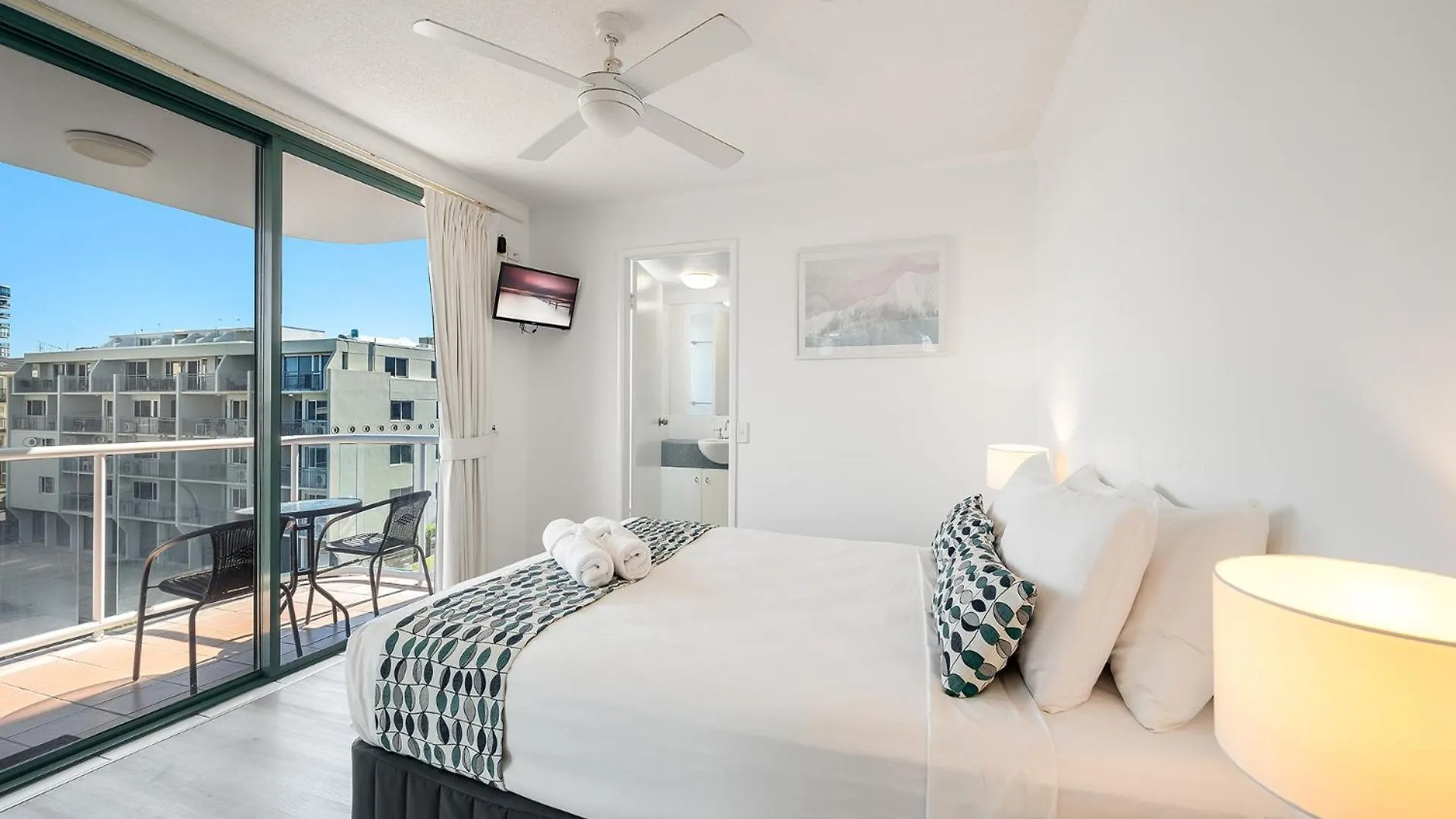 Waterview Resort Καλούντρα